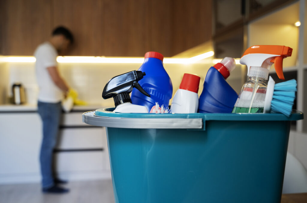 5 Expert Tips for Keeping Your Home Clean and Organized All Year Round